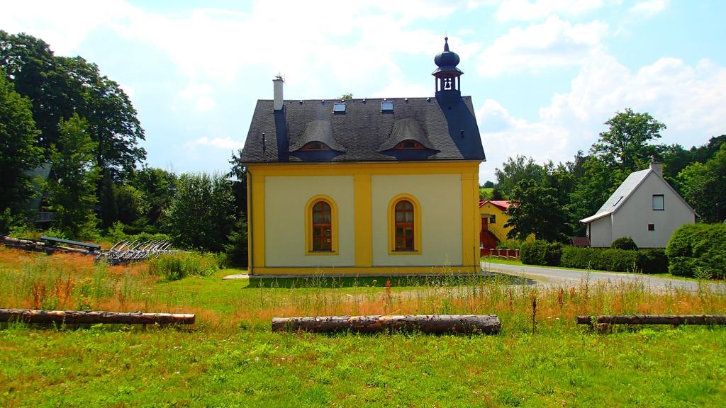 Penzion Pod Zvonem Hynčice pod Sušinou Esterno foto