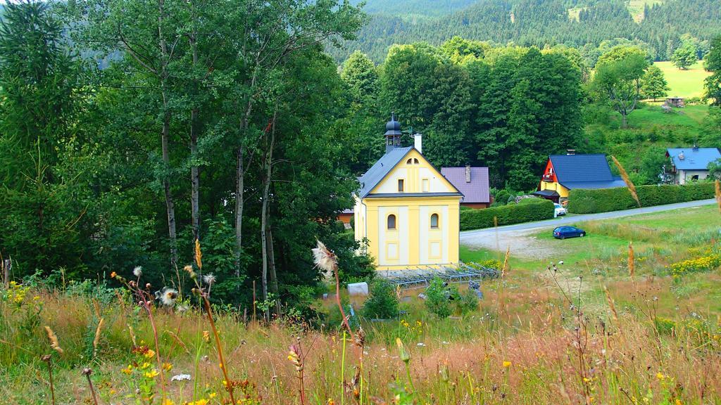 Penzion Pod Zvonem Hynčice pod Sušinou Esterno foto