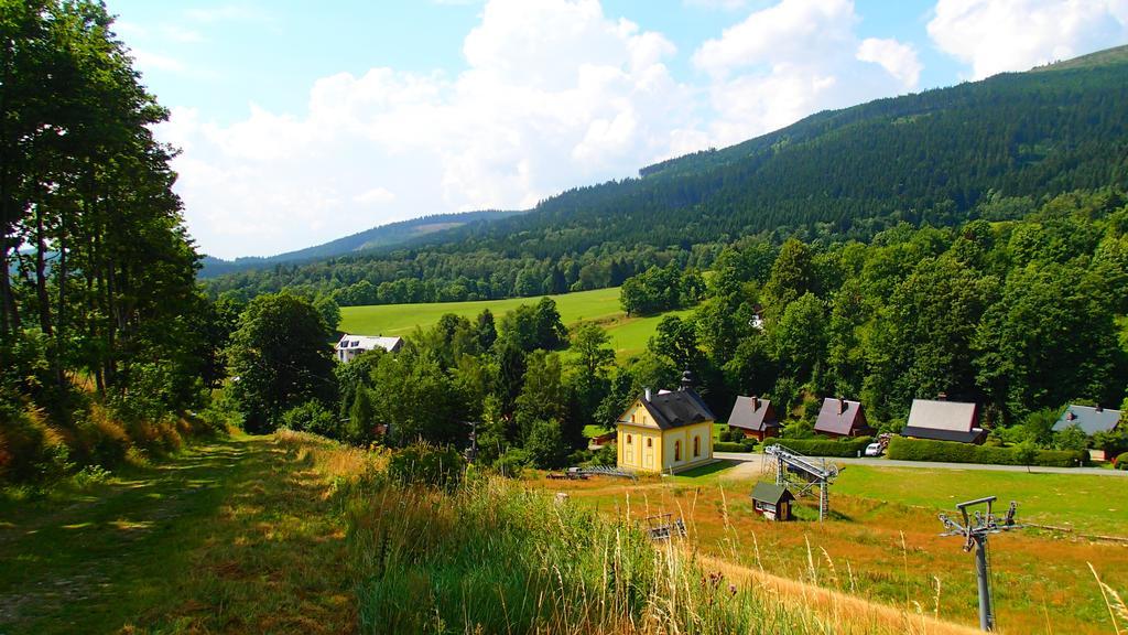 Penzion Pod Zvonem Hynčice pod Sušinou Esterno foto