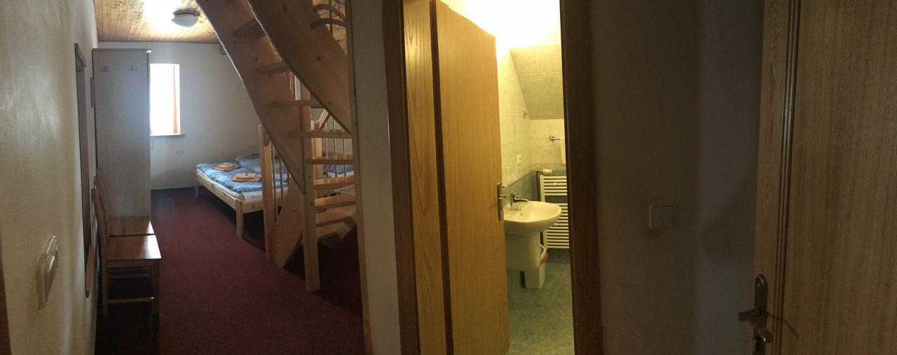 Penzion Pod Zvonem Hynčice pod Sušinou Esterno foto