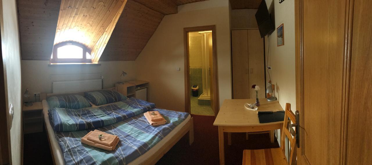 Penzion Pod Zvonem Hynčice pod Sušinou Esterno foto