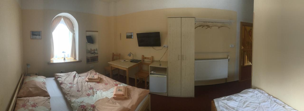 Penzion Pod Zvonem Hynčice pod Sušinou Esterno foto
