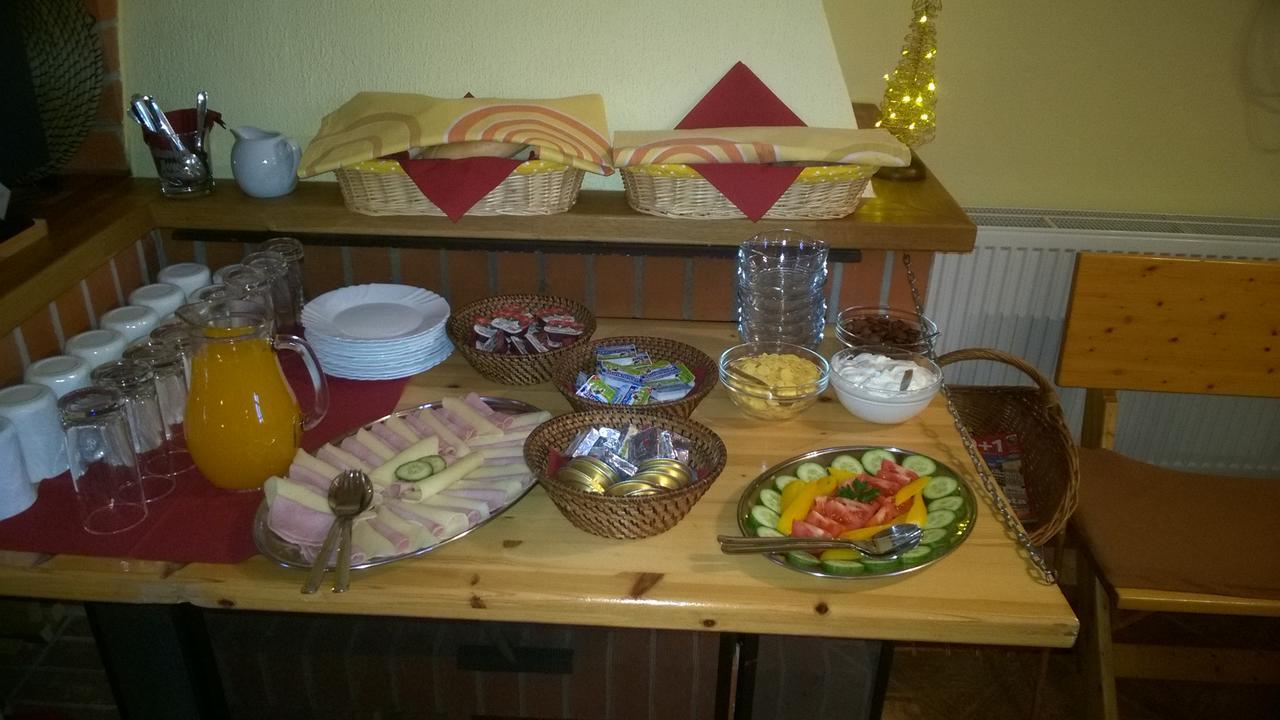 Penzion Pod Zvonem Hynčice pod Sušinou Esterno foto
